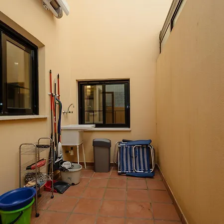 3 Bedroom Apartment, With Private Garden And Terrace, In Puerto Banus Daire Marbella