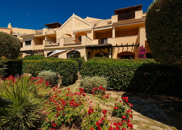 Apartamento 3 Bedroom Apartment, With Private Garden And Terrace, In Puerto Banus *