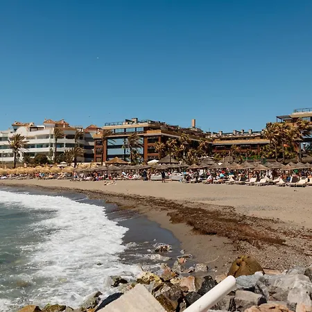 3 Bedroom Apartment, With Private Garden And Terrace, In Puerto Banus Appartamento