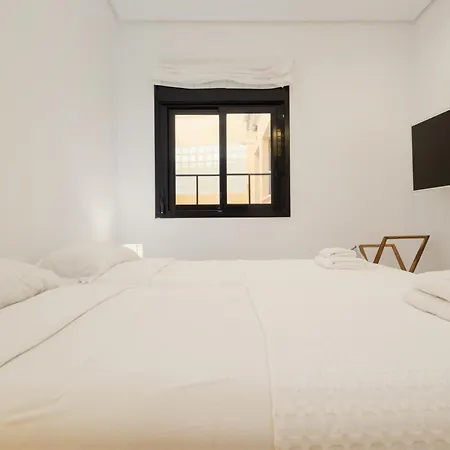 Apartamento 3 Bedroom Apartment, With Private Garden And Terrace, In Puerto Banus *