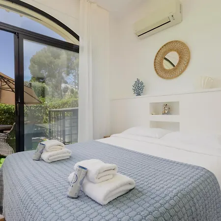 Апартаменты 3 Bedroom Apartment, With Private Garden And Terrace, In Puerto Banus *