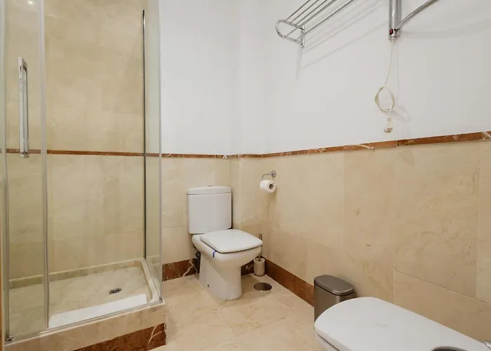 3 Bedroom Apartment, With Private Garden And Terrace, In Puerto Banus Apartamento