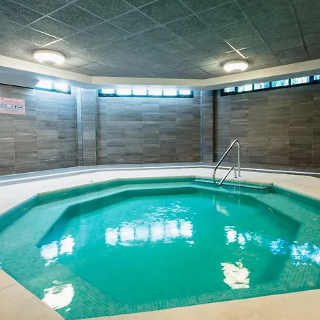 3 Bedroom Apartment, With Private Garden And Terrace, In Puerto Banus Μαρμπέλλα