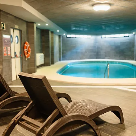 3 Bedroom Apartment, With Private Garden And Terrace, In Puerto Banus Διαμέρισμα