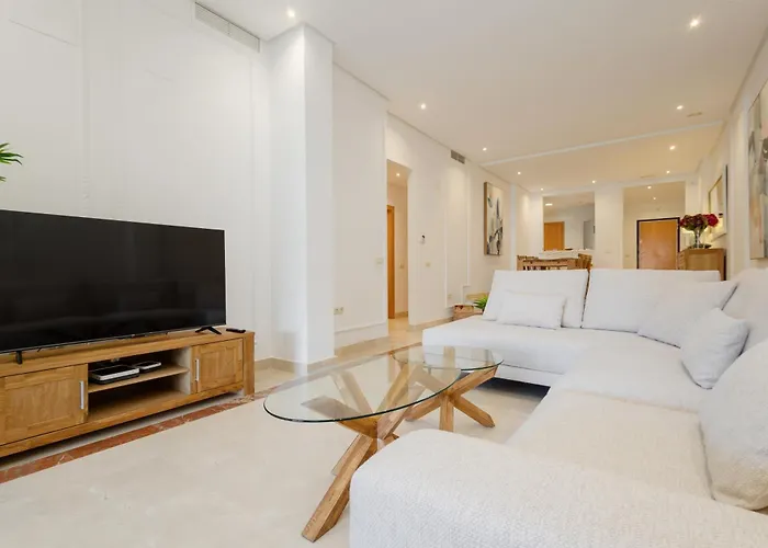 3 Bedroom Apartment, With Private Garden And Terrace, In Puerto Banus * ماربيا