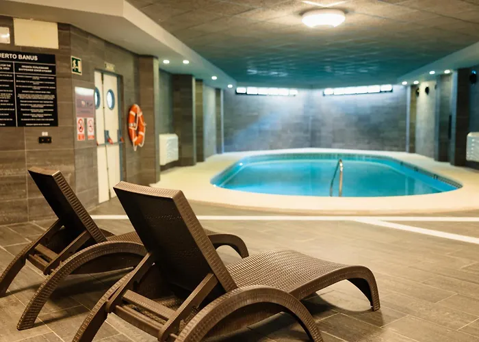 3 Bedroom Apartment, With Private Garden And Terrace, In Puerto Banus شقة